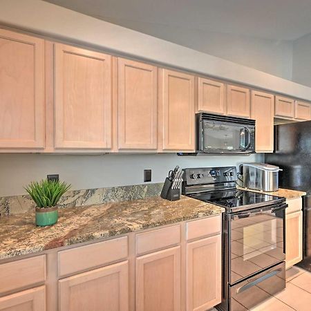 Villa Pet-Friendly Escape With Dock And Kayaks In Cape Coral Exterior foto