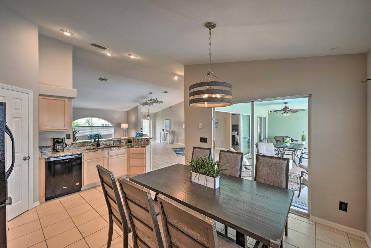 Villa Pet-Friendly Escape With Dock And Kayaks In Cape Coral Exterior foto