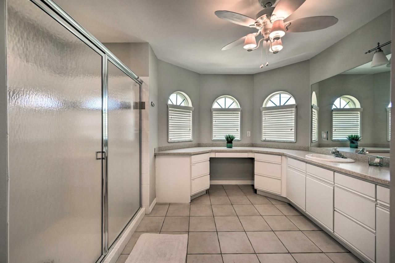 Villa Pet-Friendly Escape With Dock And Kayaks In Cape Coral Exterior foto