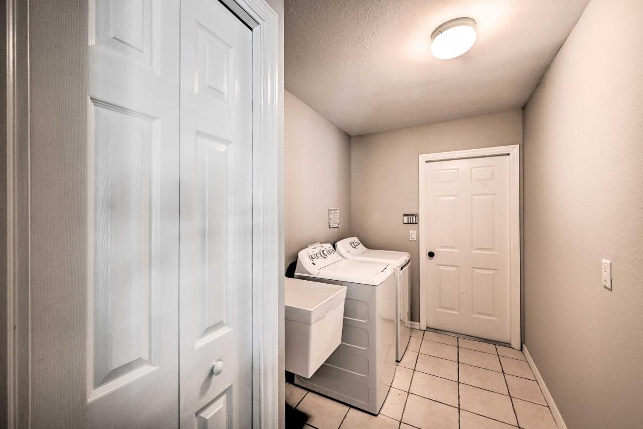 Villa Pet-Friendly Escape With Dock And Kayaks In Cape Coral Exterior foto
